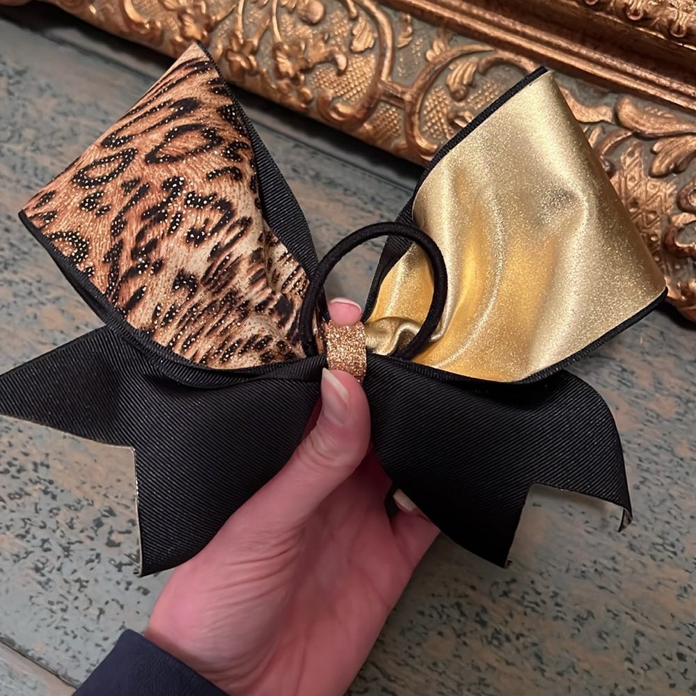 Hairbow - Picture 2 of 4